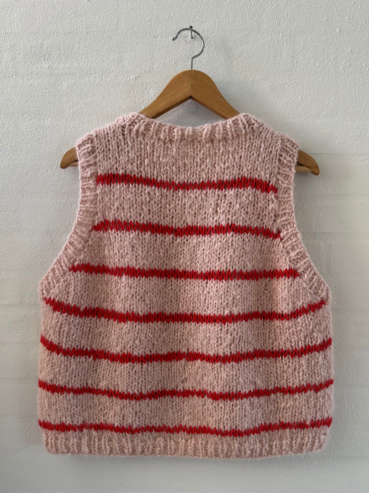 Kiss The Knit v-neck Slipover