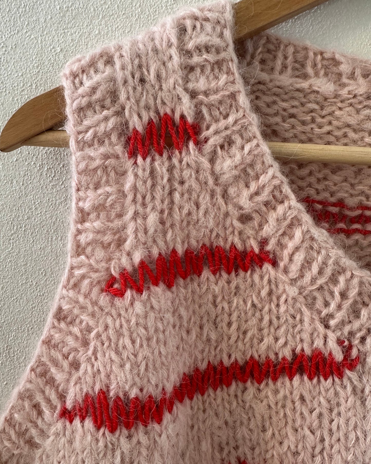 Kiss The Knit v-neck Slipover