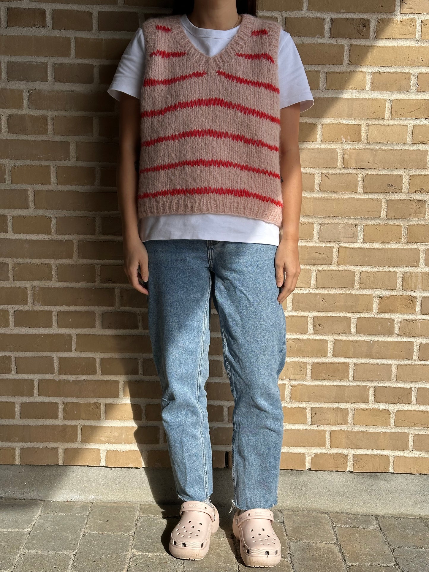 Kiss The Knit v-neck Slipover
